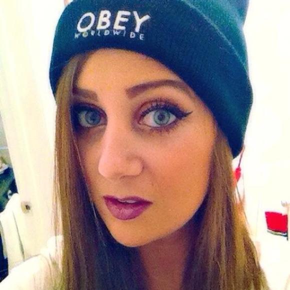 Meet the Posher Other - Meet your Posher, Karine